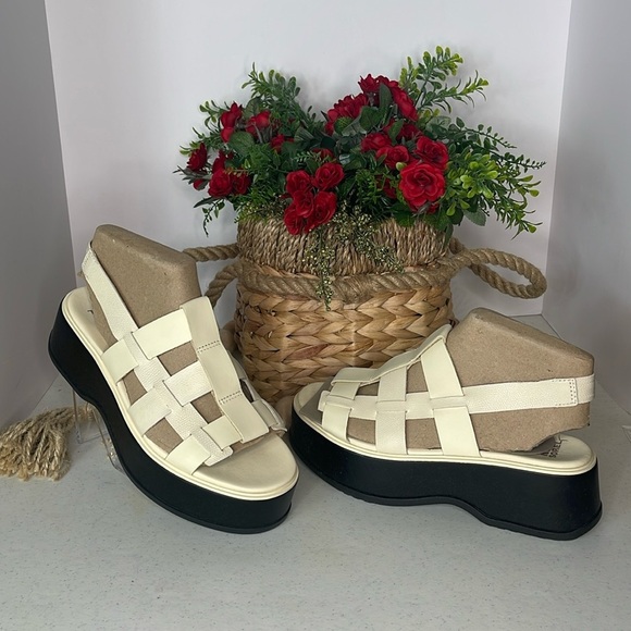 COPY - SOREL DAYSPRING SLINGBACK - HONEY/ Sz 9.5 - Picture 3 of 9